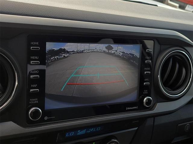 Photo of 2022 White Toyota Tacoma