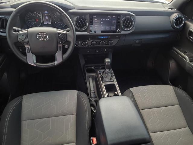 Photo of 2022 White Toyota Tacoma