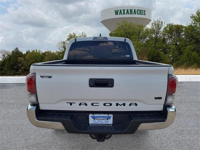 Photo of 2022 White Toyota Tacoma
