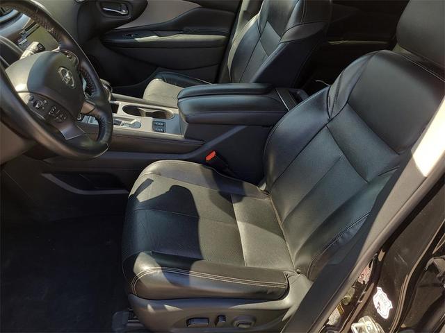 Photo of 2021 Magnetic Black Nissan Murano