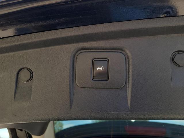 Photo of 2021 Magnetic Black Nissan Murano