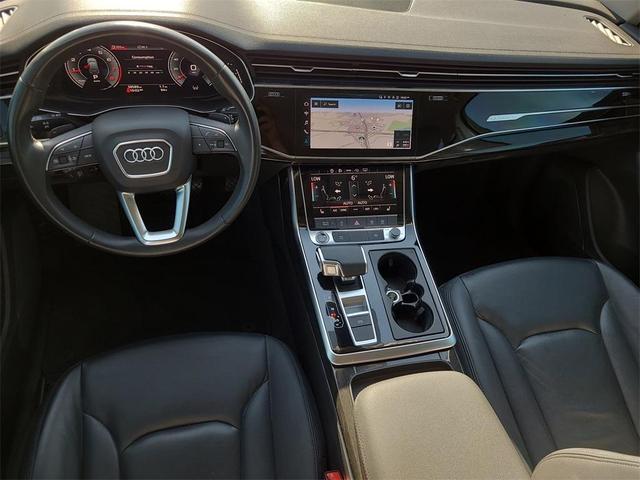 Photo of 2023 Satellite Silver Metallic Audi Q7