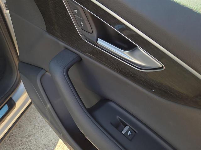 Photo of 2023 Satellite Silver Metallic Audi Q7