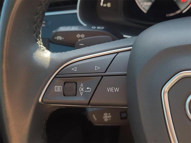 Photo of 2023 Satellite Silver Metallic Audi Q7