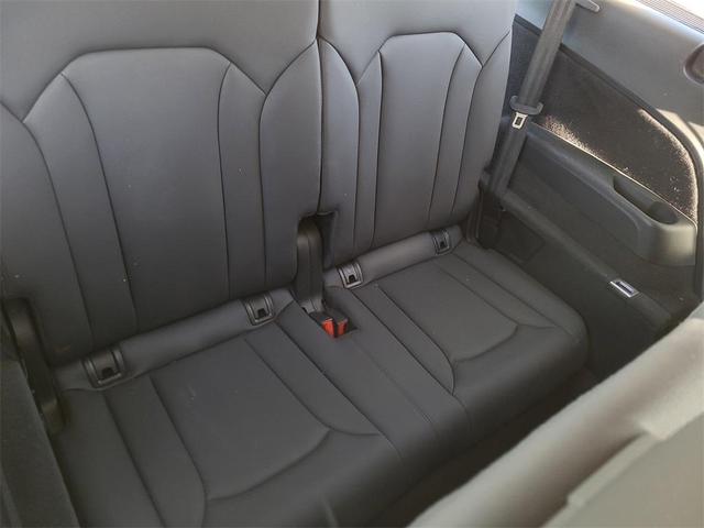 Photo of 2023 Satellite Silver Metallic Audi Q7