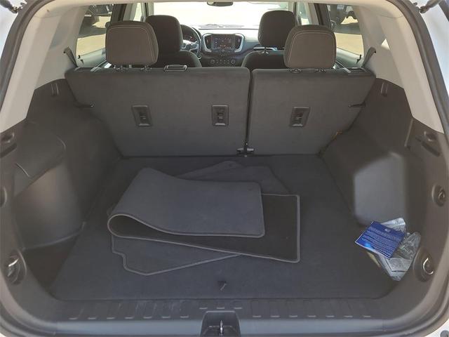 Photo of 2024 Summit White GMC Terrain