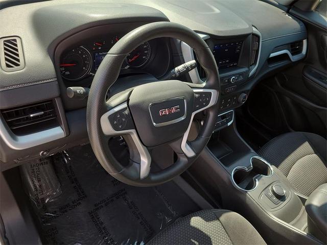 Photo of 2024 Summit White GMC Terrain