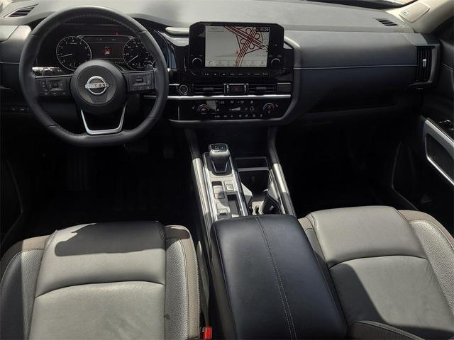 Photo of 2022 Brilliant Silver Metallic Nissan Pathfinder