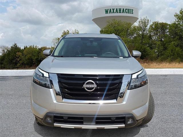Photo of 2022 Brilliant Silver Metallic Nissan Pathfinder
