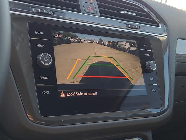 Photo of 2024 Platinum Gray Metallic Volkswagen Tiguan