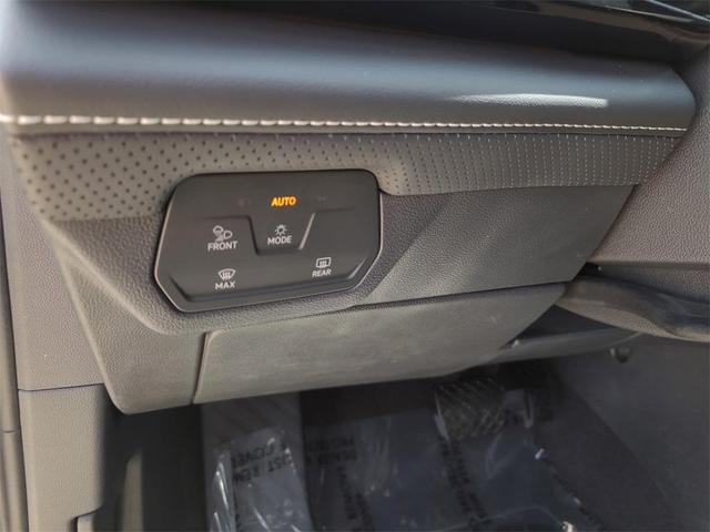 Photo of 2024 Pure White Volkswagen Atlas Cross Sport