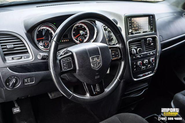 Photo of 2017 Silver Dodge Grand Caravan
