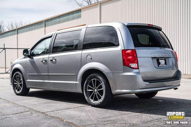 Photo of 2017 Silver Dodge Grand Caravan