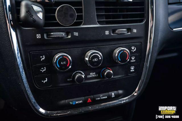 Photo of 2017 Silver Dodge Grand Caravan
