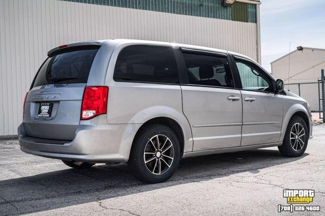 Photo of 2017 Silver Dodge Grand Caravan