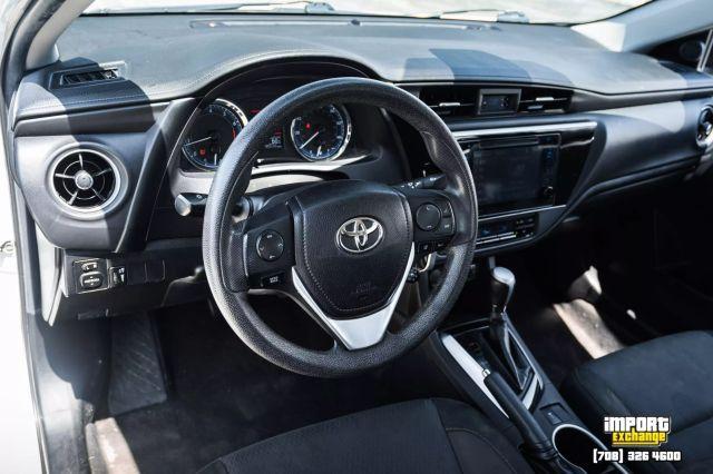 Photo of 2019 White Toyota Corolla
