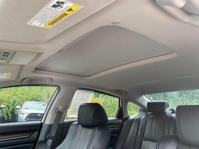Photo of 2018 Platinum White Pearl Honda Accord