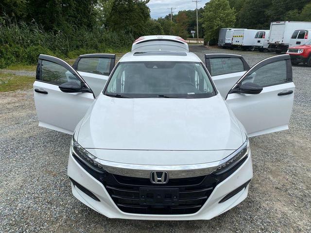 Photo of 2018 Platinum White Pearl Honda Accord
