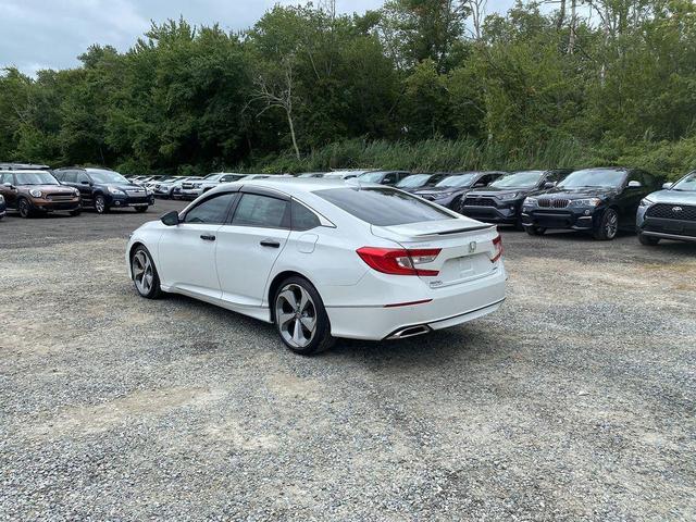 Photo of 2018 Platinum White Pearl Honda Accord