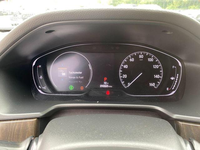 Photo of 2018 Platinum White Pearl Honda Accord