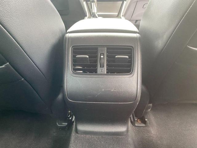 Photo of 2018 Platinum White Pearl Honda Accord