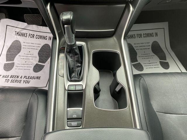 Photo of 2018 Platinum White Pearl Honda Accord