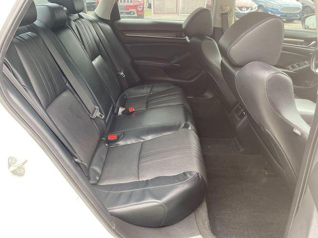Photo of 2018 Platinum White Pearl Honda Accord