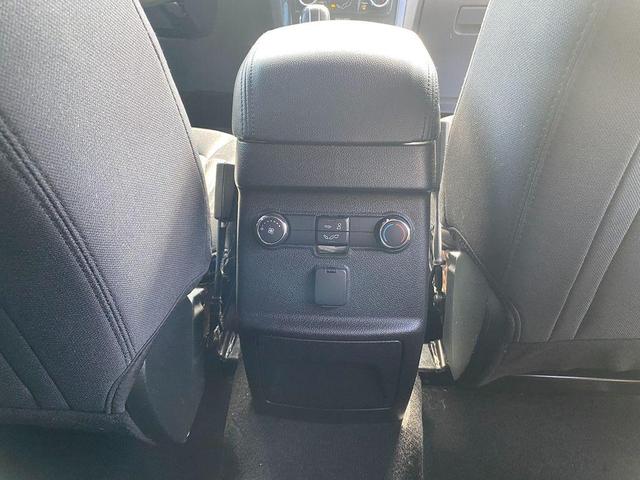 Photo of 2019 Magnetic Metallic Ford Explorer