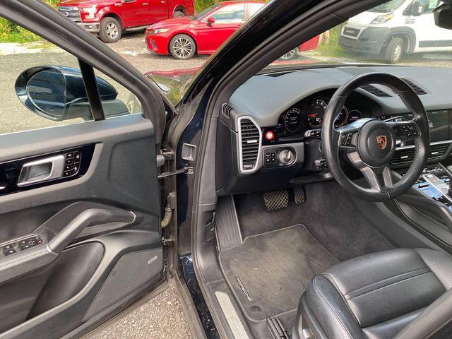 Photo of 2019 Moonlight Blue Metallic Porsche Cayenne
