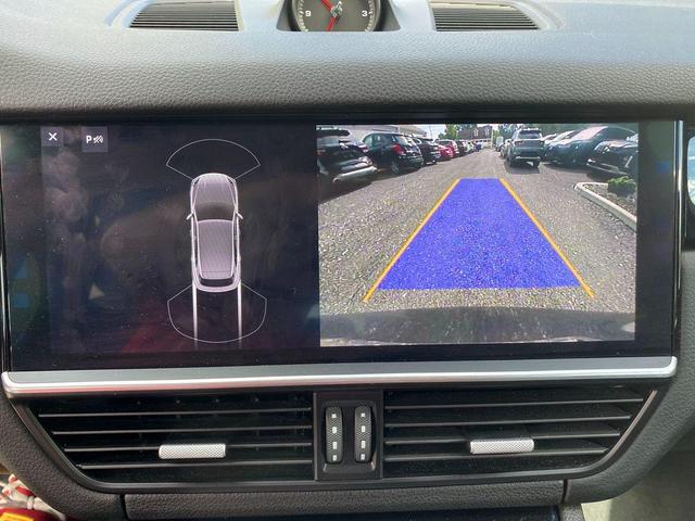 Photo of 2019 Moonlight Blue Metallic Porsche Cayenne
