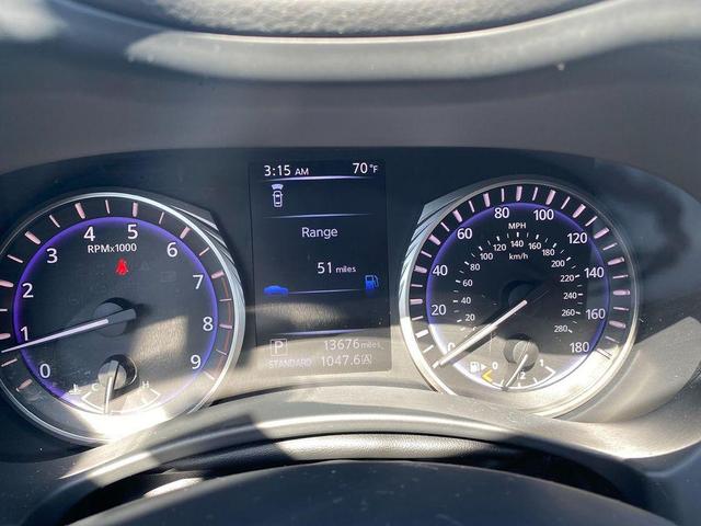 Photo of 2022 Pure White INFINITI Q50