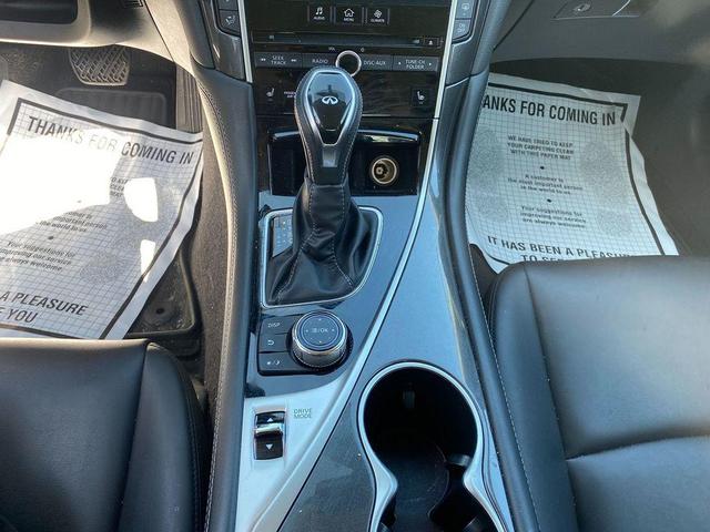 Photo of 2022 Pure White INFINITI Q50