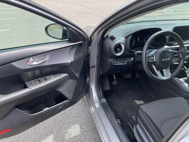 Photo of 2024 Steel Gray Kia Forte