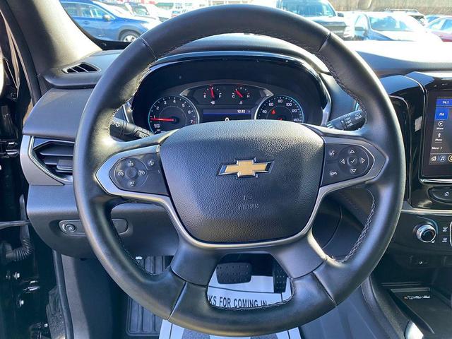 Photo of 2023 Mosaic Black Metallic Chevrolet Traverse