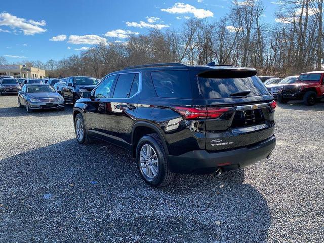 Photo of 2023 Mosaic Black Metallic Chevrolet Traverse