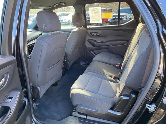 Photo of 2023 Mosaic Black Metallic Chevrolet Traverse