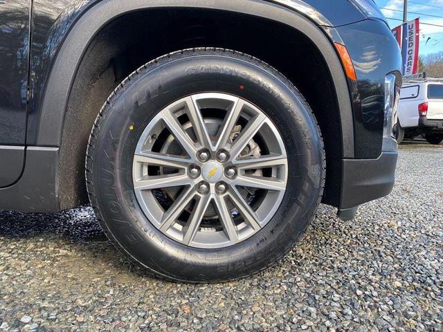 Photo of 2023 Mosaic Black Metallic Chevrolet Traverse