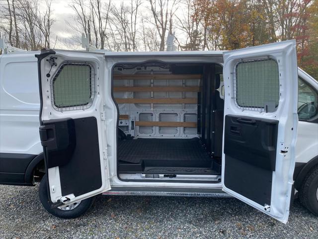 Photo of 2019 Oxford White Ford Transit-250