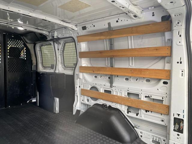 Photo of 2019 Oxford White Ford Transit-250