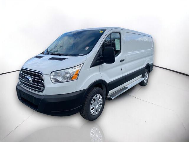 Photo of 2019 Oxford White Ford Transit-250