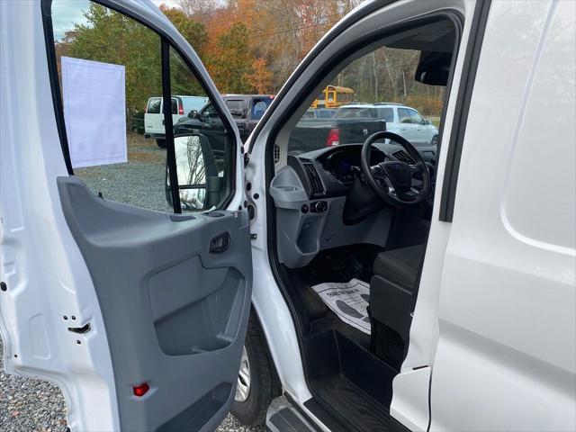 Photo of 2019 Oxford White Ford Transit-250