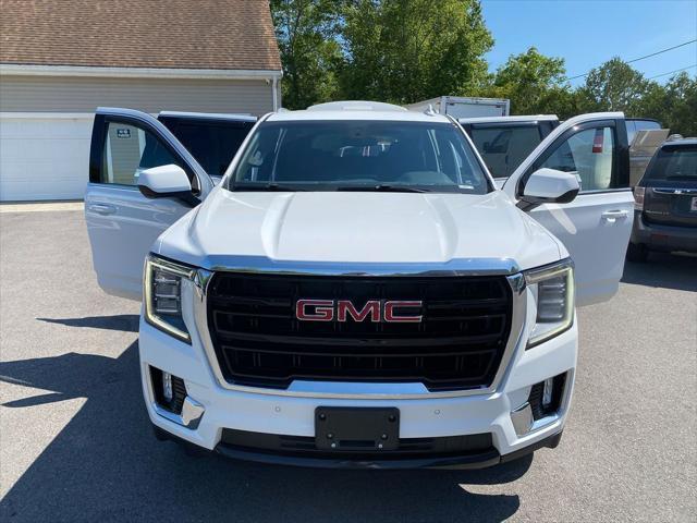 Photo of 2021 Summit White GMC Yukon XL