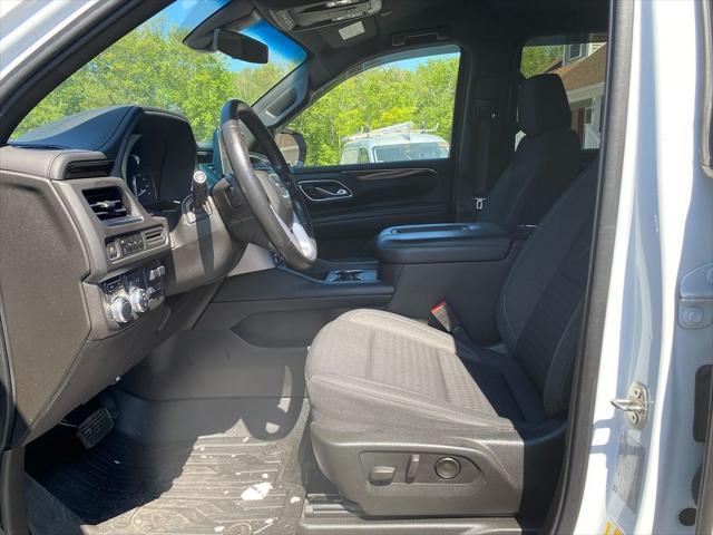 Photo of 2021 Summit White GMC Yukon XL