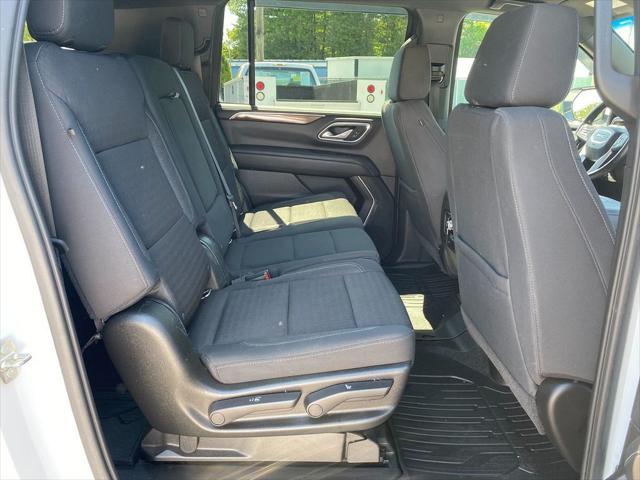 Photo of 2021 Summit White GMC Yukon XL