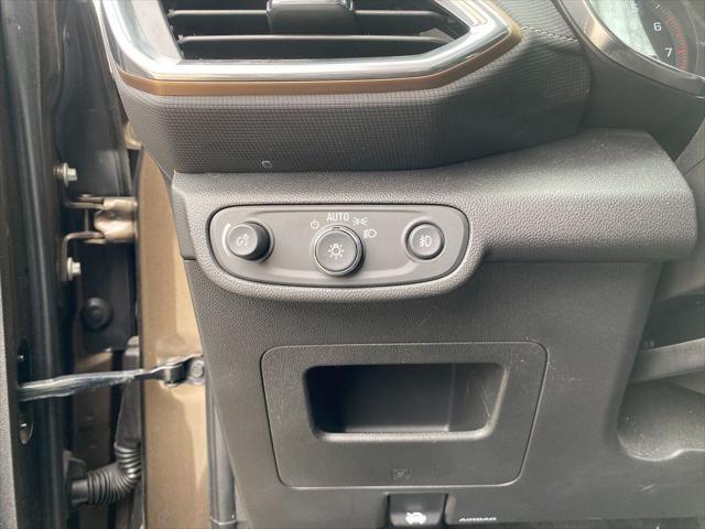 Photo of 2022 Zeus Bronze Metallic Chevrolet Trailblazer