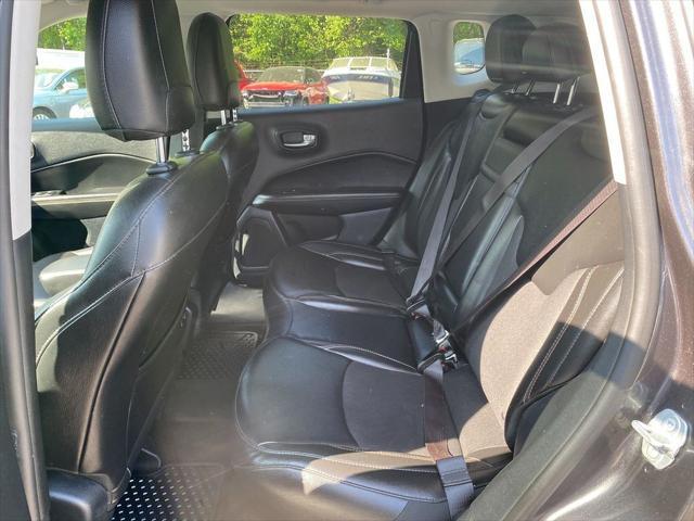 Photo of 2019 Granite Crystal Metallic Clearcoat Jeep Compass