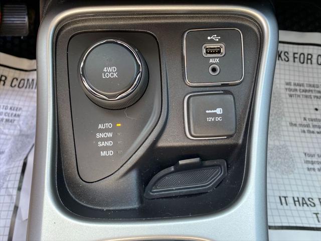 Photo of 2019 Granite Crystal Metallic Clearcoat Jeep Compass