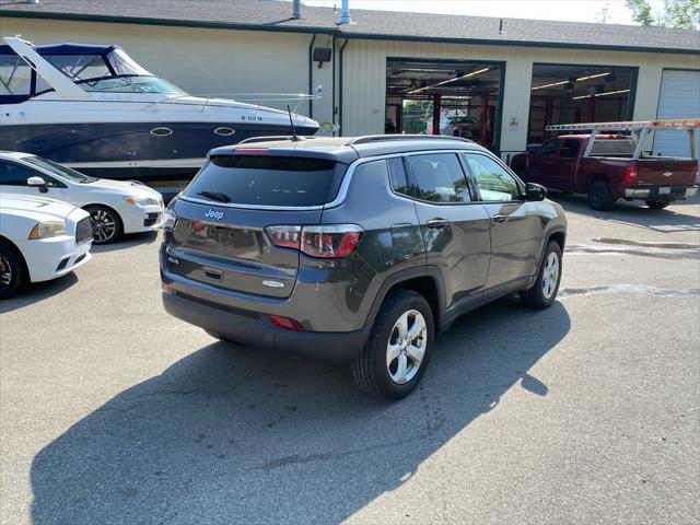 Photo of 2019 Granite Crystal Metallic Clearcoat Jeep Compass