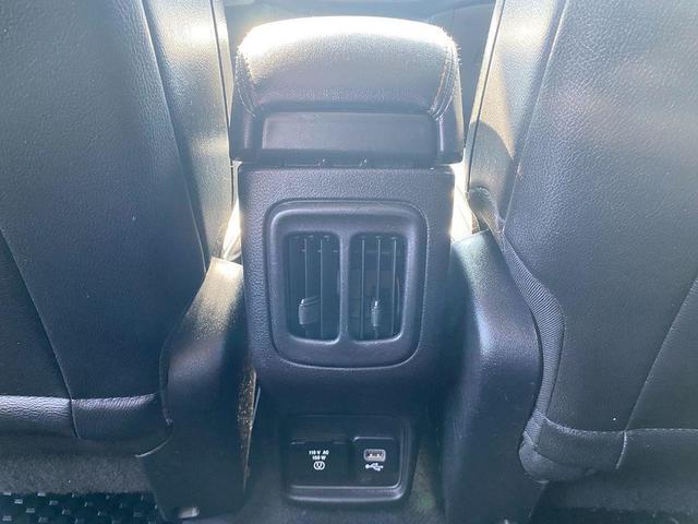 Photo of 2019 Granite Crystal Metallic Clearcoat Jeep Compass