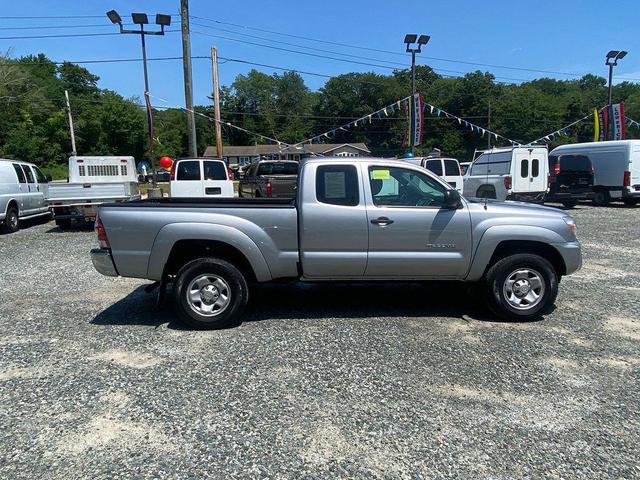 Photo of 2015 Silver Sky Metallic Toyota Tacoma